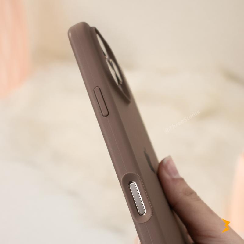 Premium Silicone Case with Apple logo desert Brown 🤎